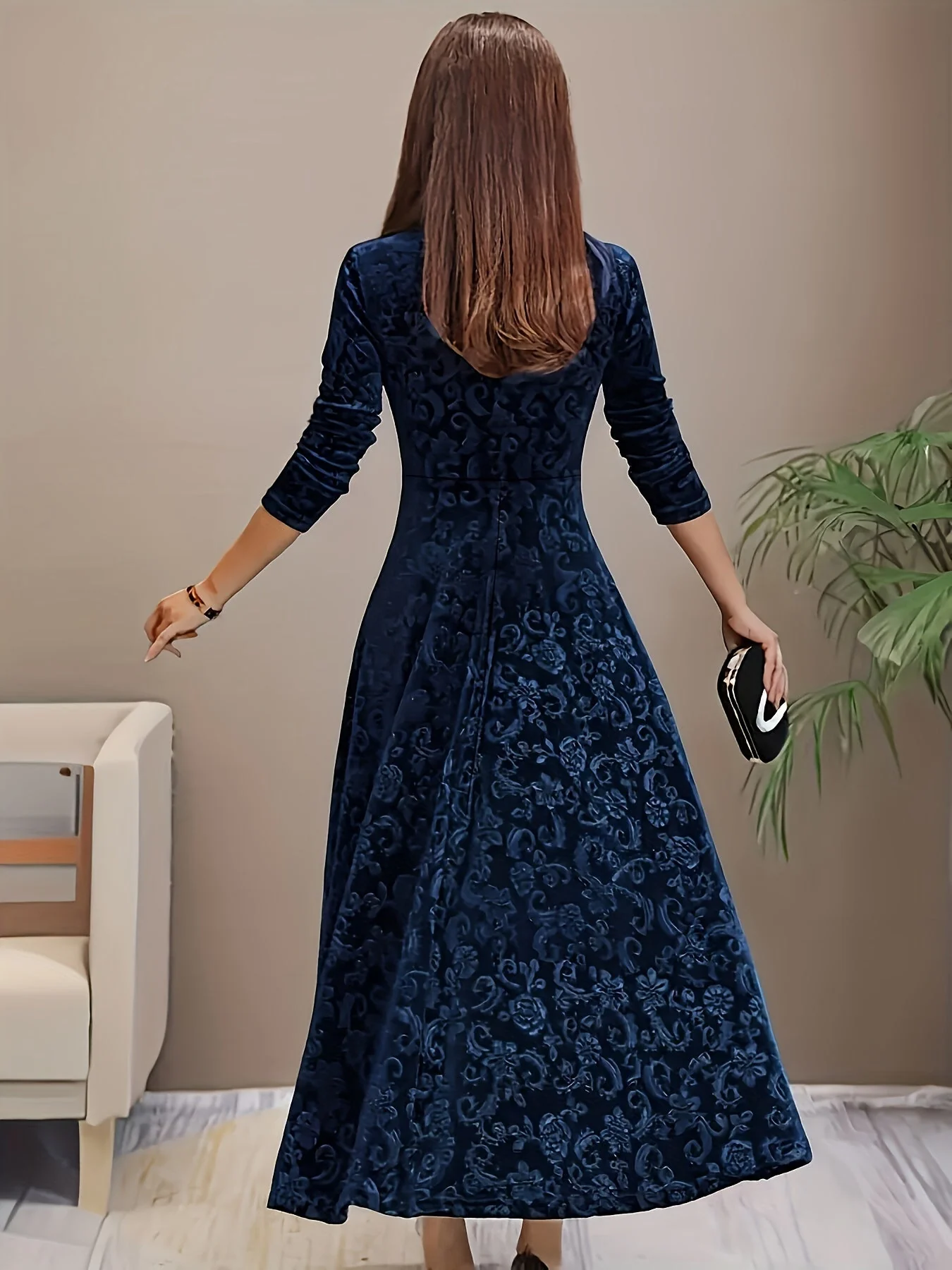 Beata | Elegancka sukienka midi z delikatnym kwiatowym wzorem damska - Image 8