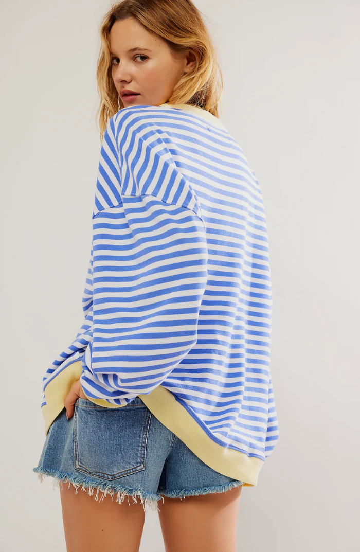 Klaudia | Oversize sweter damski w paski - Image 11