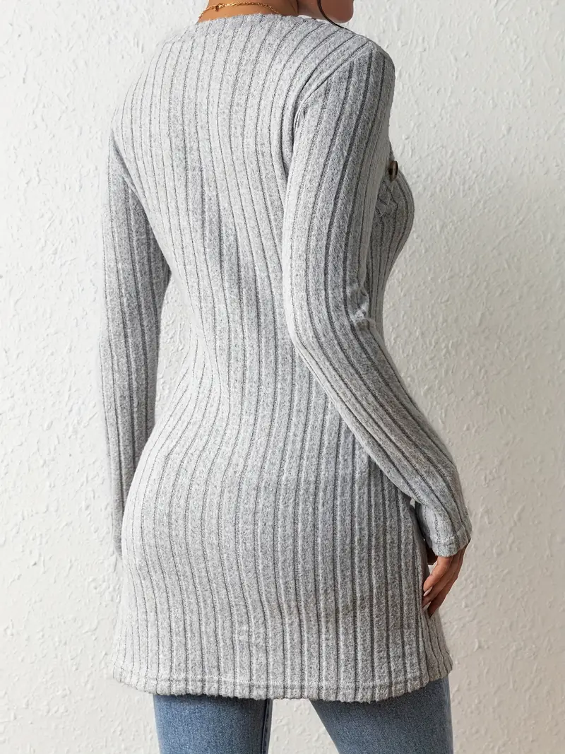 Natalia | Asymetryczny top damski z guzikami i prążkowaną strukturą - Image 19