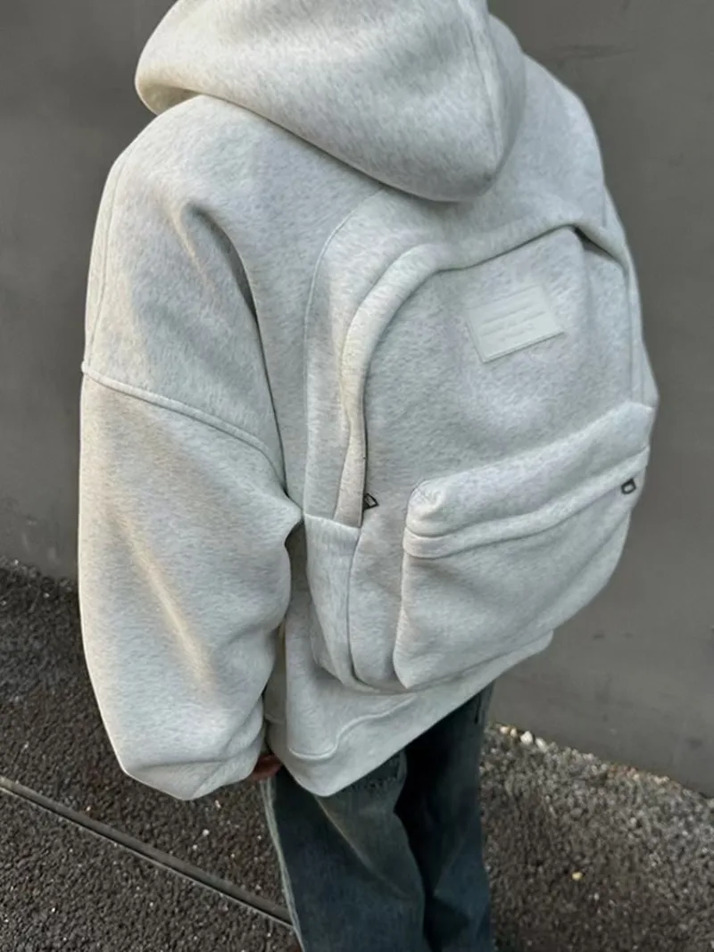 Noé | Bluza męska z kapturem i wbudowanym plecakiem - Image 3