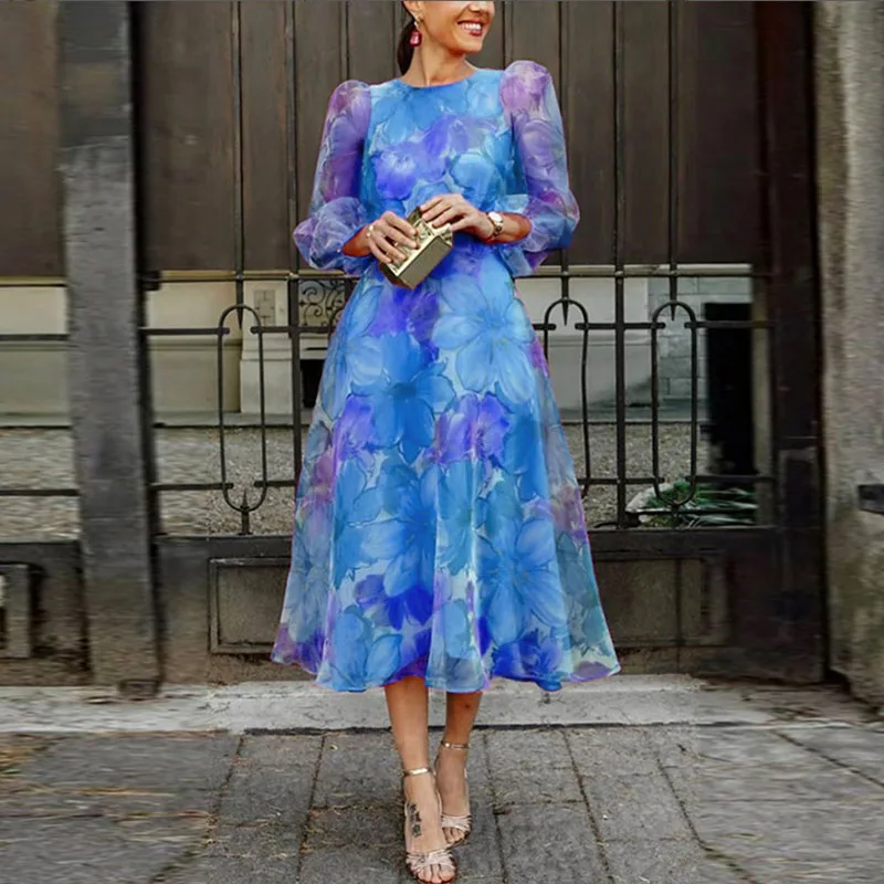 Oliwia | Sukienka midi damska w kwiaty w kolorze różowym i niebieskim - Image 2