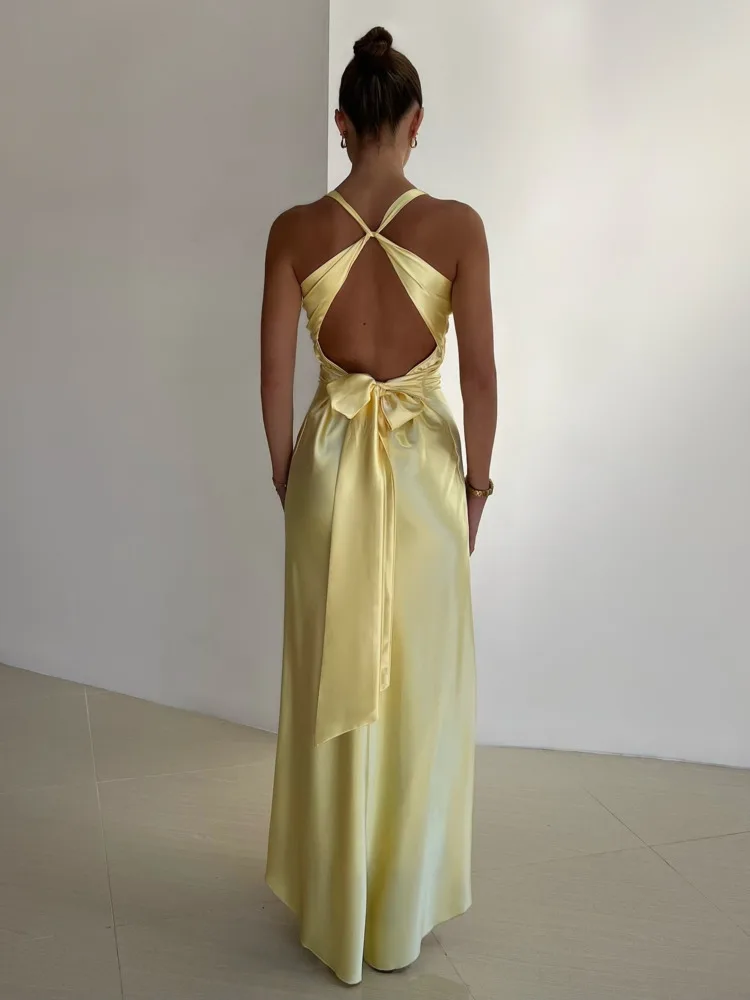 Wiązana satynowa sukienka maxi – zmysłowa długość i elegancja na wyjątkowe chwile - Image 2
